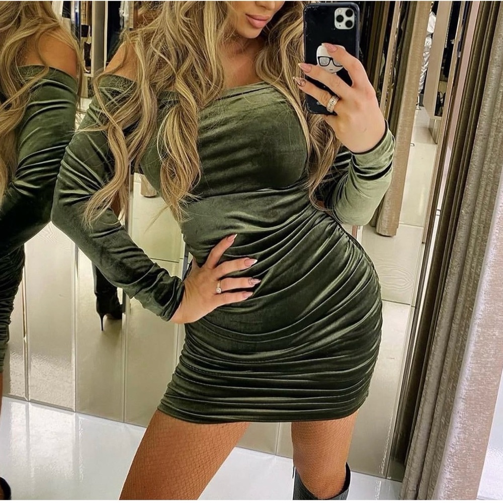 Chic Long Sleeve Olive Velvet Dress